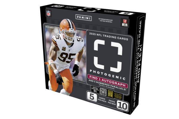 25photogenicfb_hobbybox_c2310_02__2 2025 Panini PhotoGenic NFL Trading Hobby Box